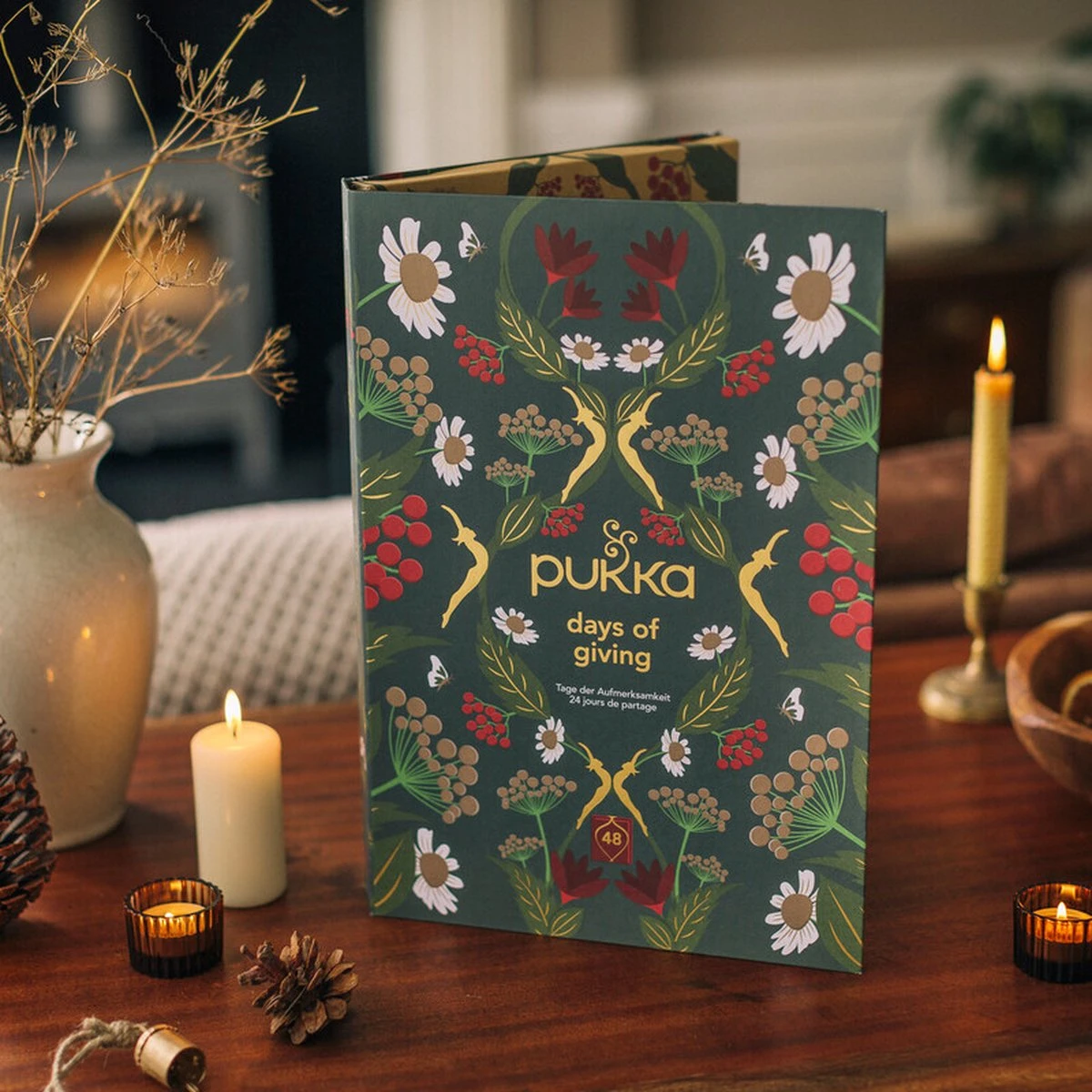 Pukka Thee Hardcover Biologische Kerst Adventskalender 2022, Perfect Als Kerstcadeau - 48 Zakjes - 1 Kalender 8 Pukka Thee Hardcover Biologische Kerst Adventskalender 2022, Perfect Als Kerstcadeau - 48 Zakjes - 1 Kalender - Afbeelding 6