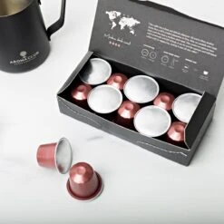 Aroma Club - Proefpakket Nespresso Compatible Capsules (100 St.) - 5 Smaken - Espresso & Lungo - 100% Aluminium Koffiecups -Veilige Voedselwinkel 1200x1200 329