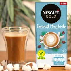 Nescafé Gold Coconut Macchiato Oploskoffie - 6 Doosjes à 6 Zakjes -Veilige Voedselwinkel 1200x1200 429