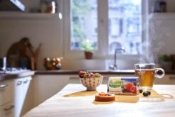 Pickwick Bosvruchten Fruit Thee - 12 X 20 Zakjes -Veilige Voedselwinkel 1200x800 45