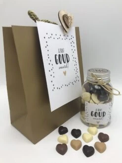 Cho-lala Chocolade Hartjes Cadeau Je Bent Goud Waard | Chocolade Cadeau | 185 Gram Chocolade Hartjes | Luxe Tasje | Kaart | 3-delig -Veilige Voedselwinkel 899x1200 6